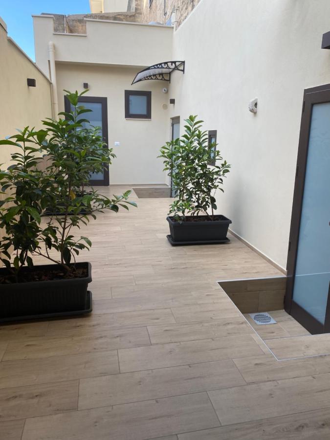 Regina Bona Rooms Modugno Exterior foto